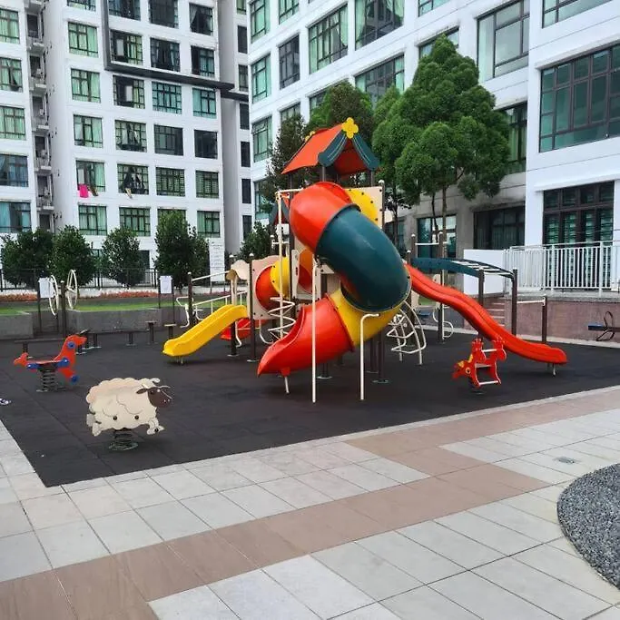 Alchemy Guesthouse D'Summit Residence With Netflix Johor Bahru 0*,  Malaysia